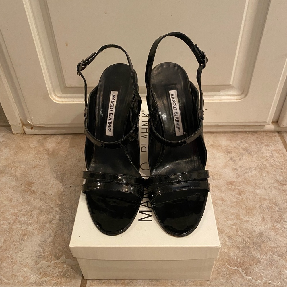 Manolo Blahnik Black Patent Dodo Sandals